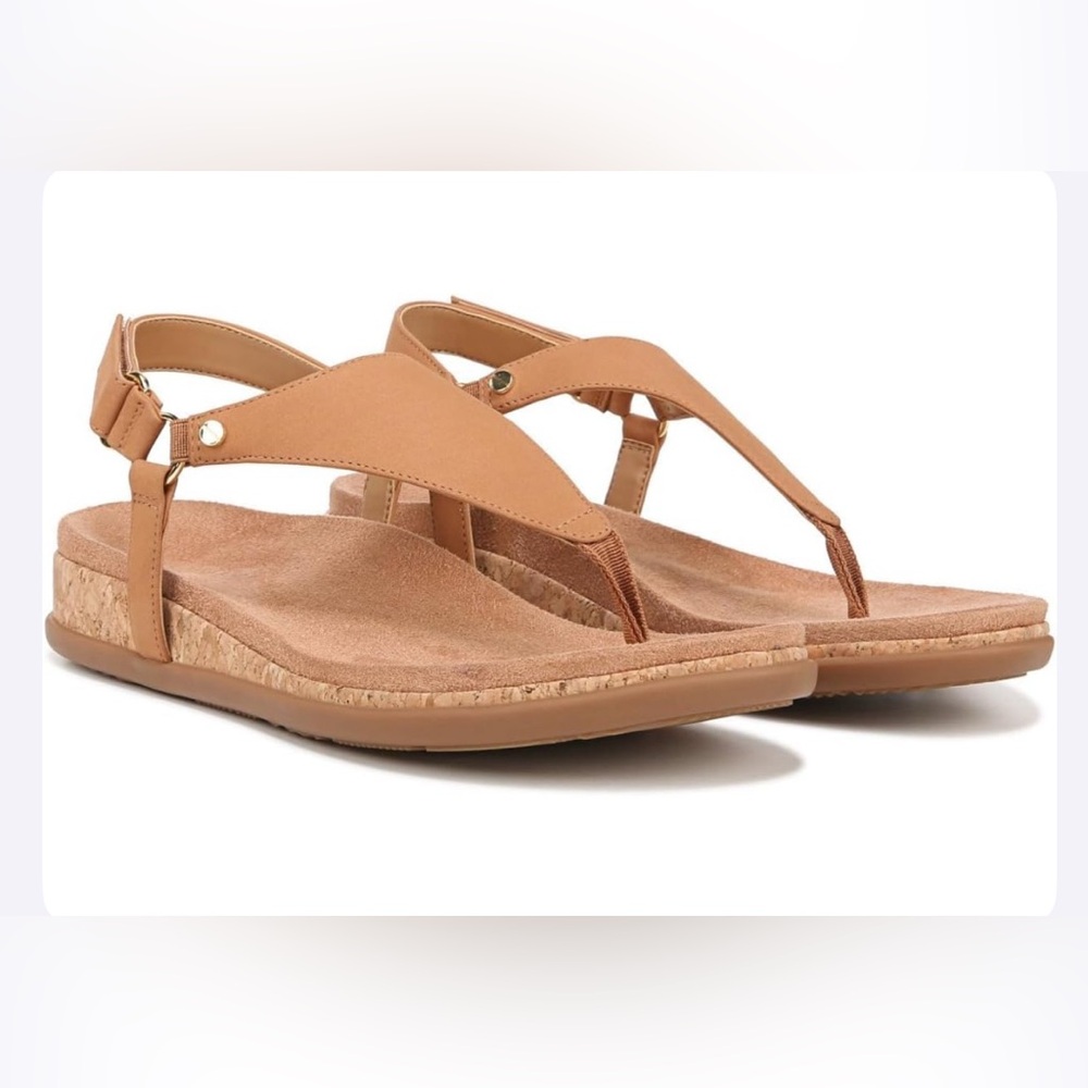 NEW IN BOX: Vionic Kirra II, Size 8.5 Camel Nubuck